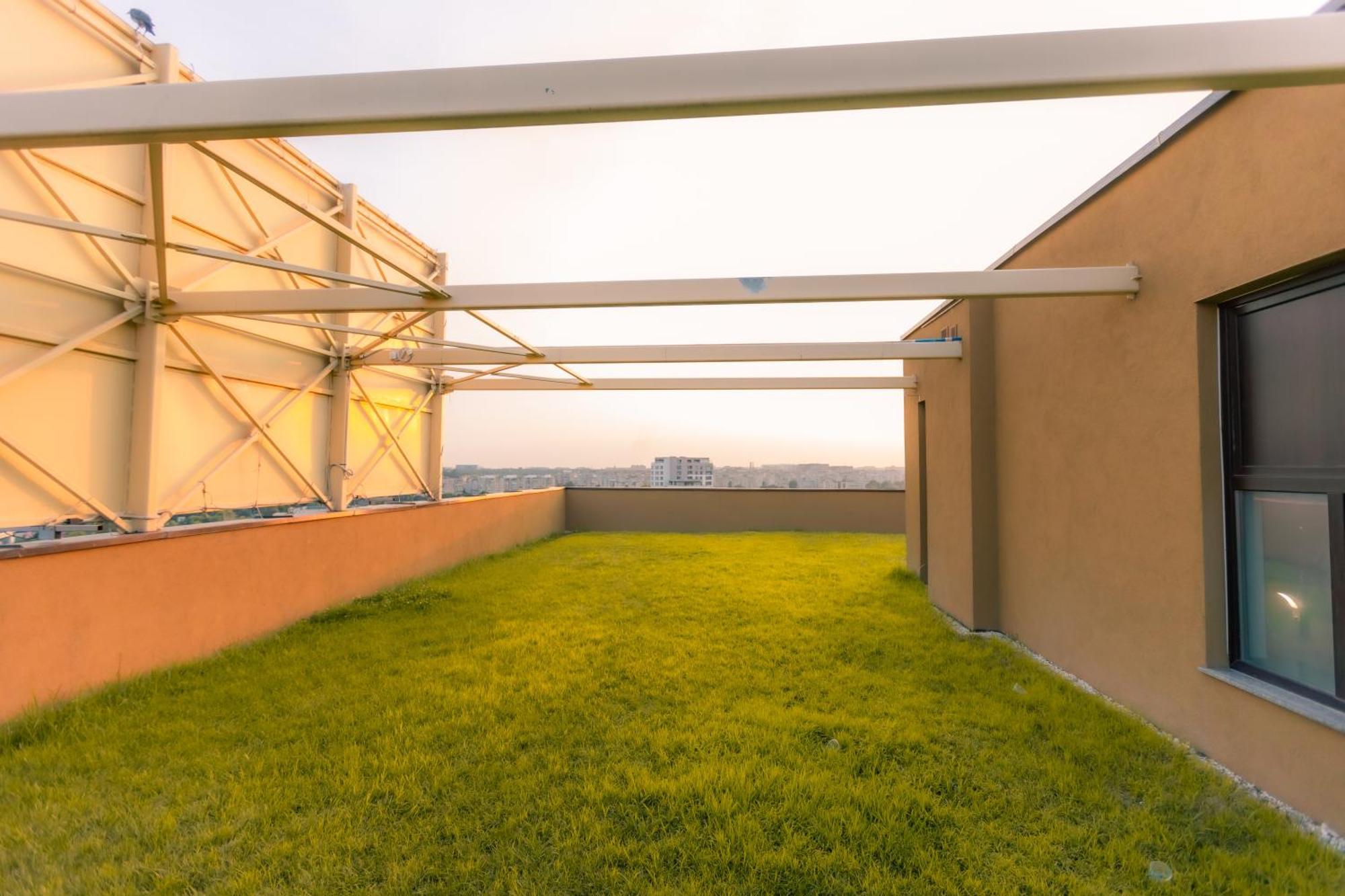 Sunset Apartment - Central Apt With Rooftop Garden Boekarest Buitenkant foto